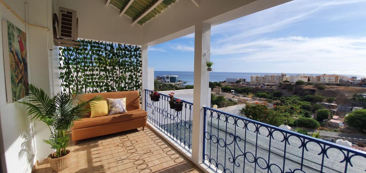 Kelly Guest House Praia Dış mekan fotoğraf